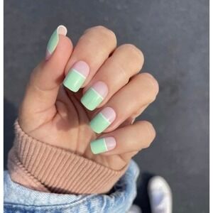 Red Aspen Nail Dashes: Walk And Talk, Trudy‎